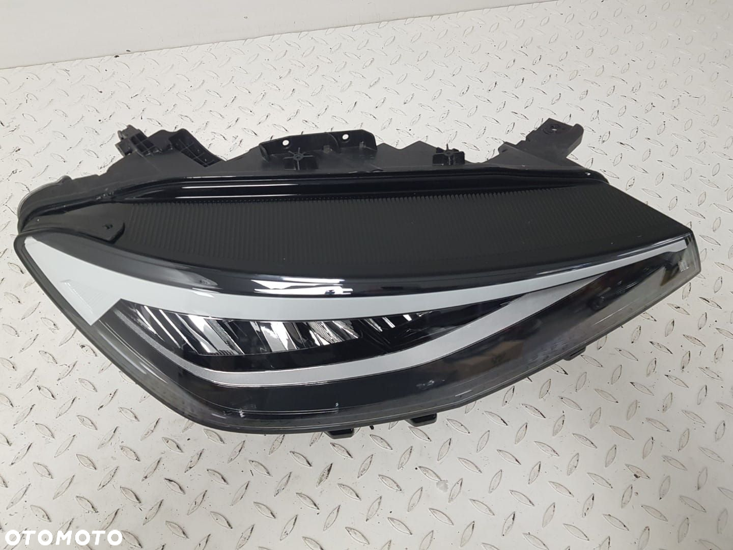 VW ID4 ID.4 LAMPA PRAWA PRZEDNIA PRZÓD  REFLEKTOR FULL LED 11B941006A ŁADNA EUROPA - 3