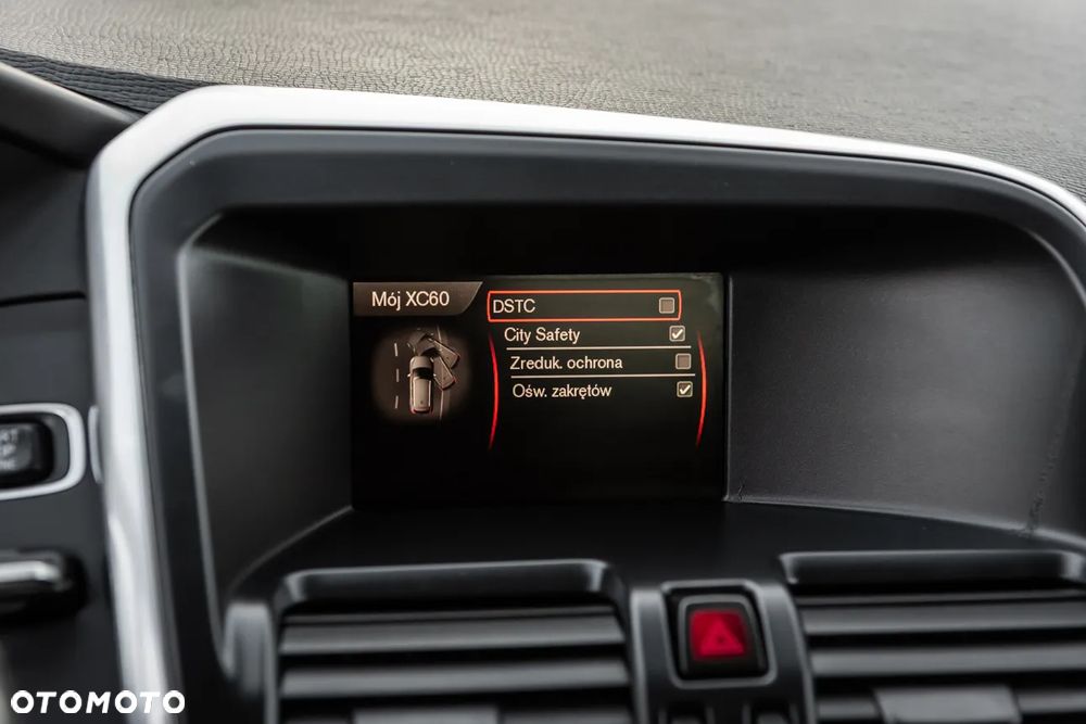 Volvo XC 60 2.4D AWD Momentum - 23