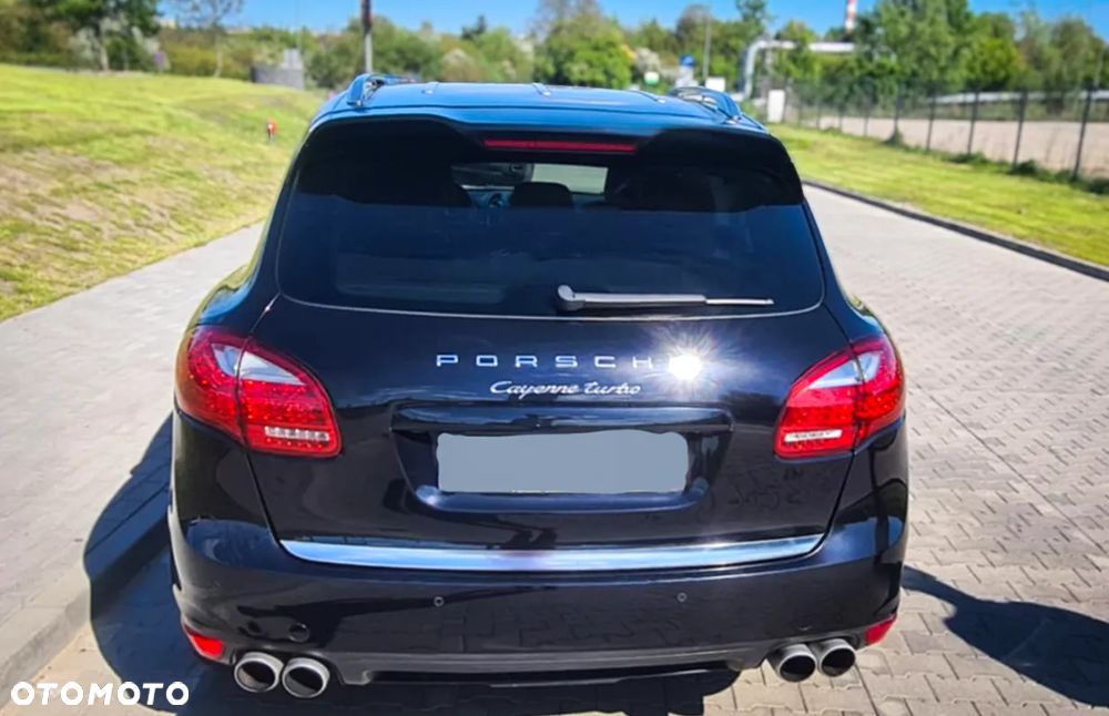 Porsche Cayenne - 2