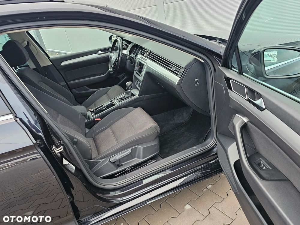 Volkswagen Passat Variant 2.0 TDI DSG (BlueMotion Technology) Comfortline - 26
