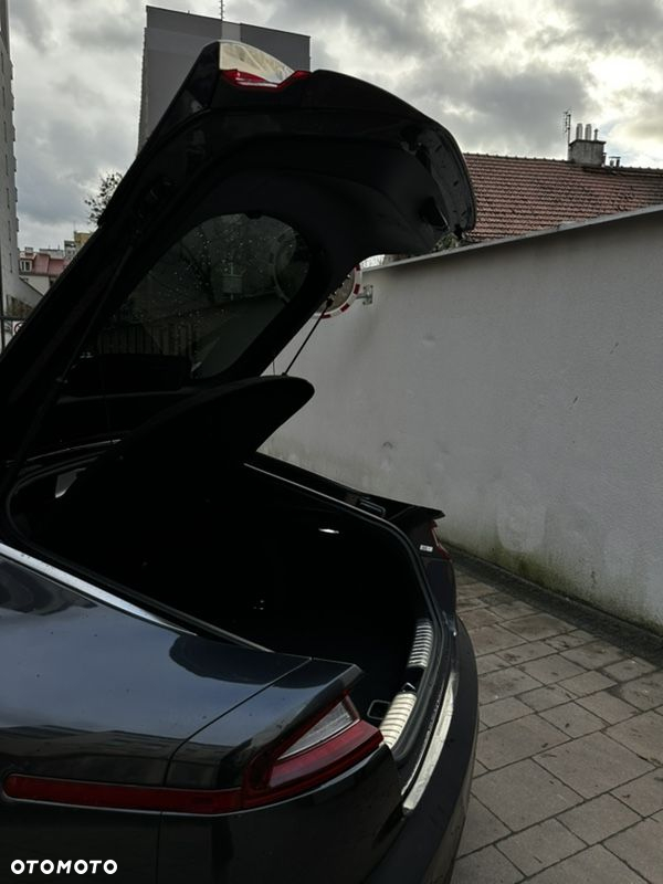 Kia Stinger - 12