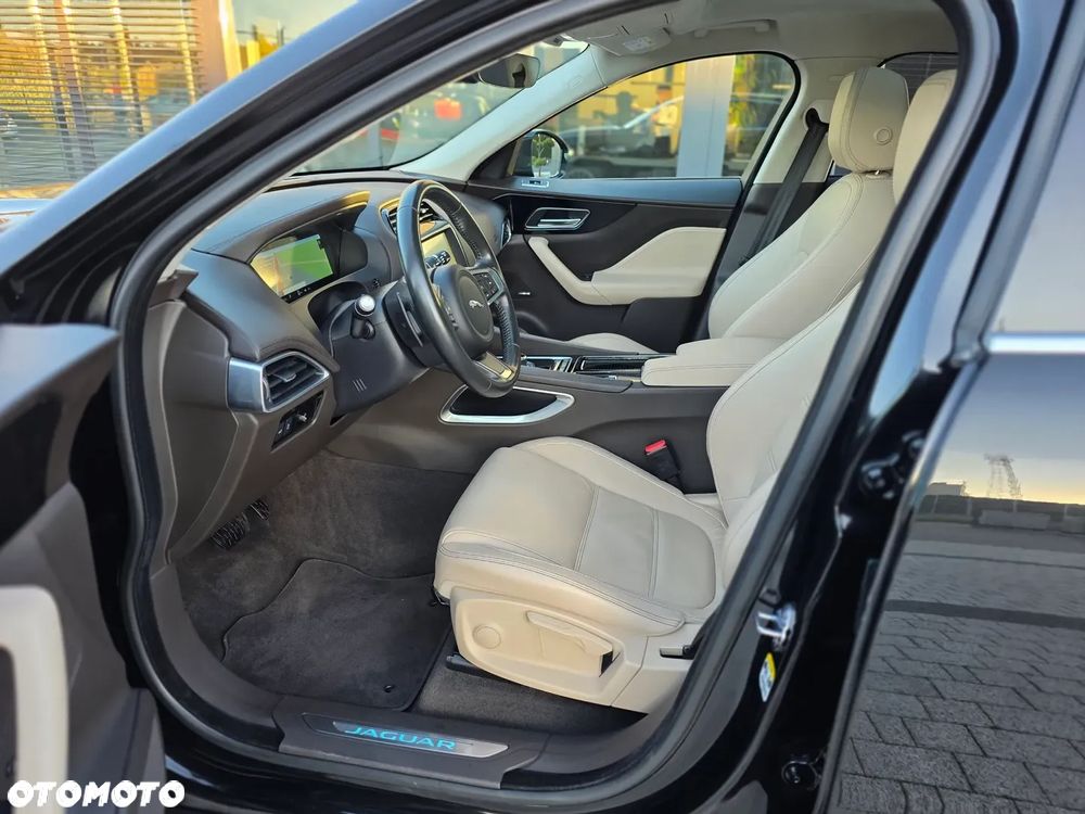 Jaguar F-Pace 2.0 i4D AWD Prestige - 23
