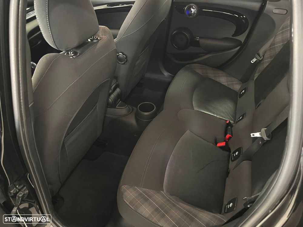 MINI 5 Portas Cooper D Aut. Seven - 4