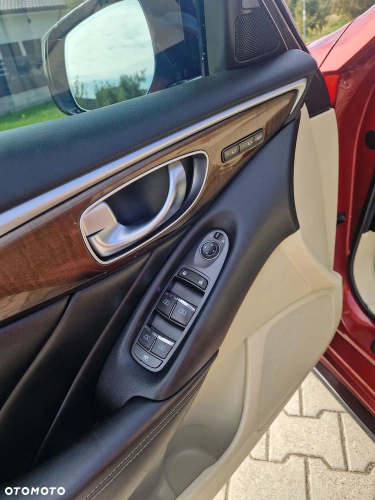 Infiniti Q50 - 15