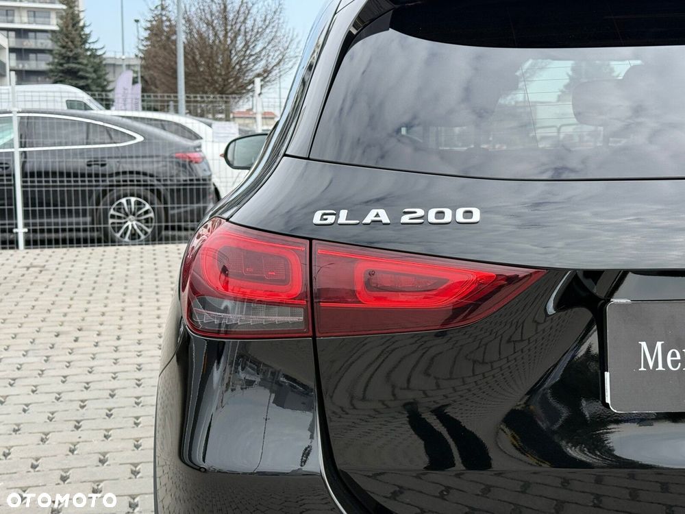 Mercedes-Benz GLA 200 Progressive - 11