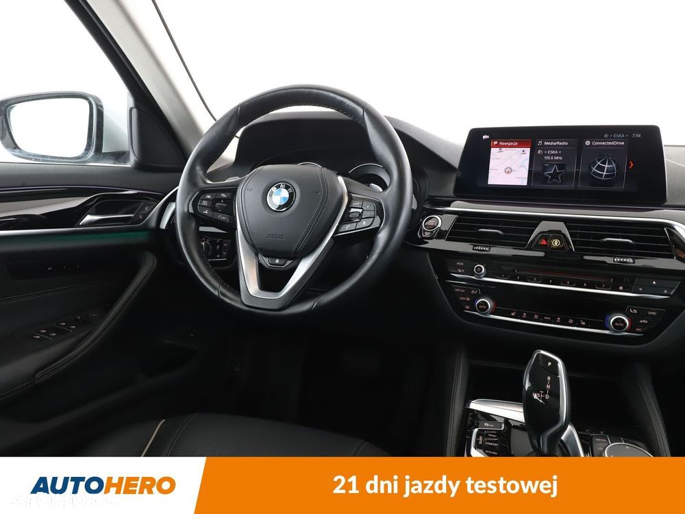 BMW Seria 5 530i Luxury Line - 13