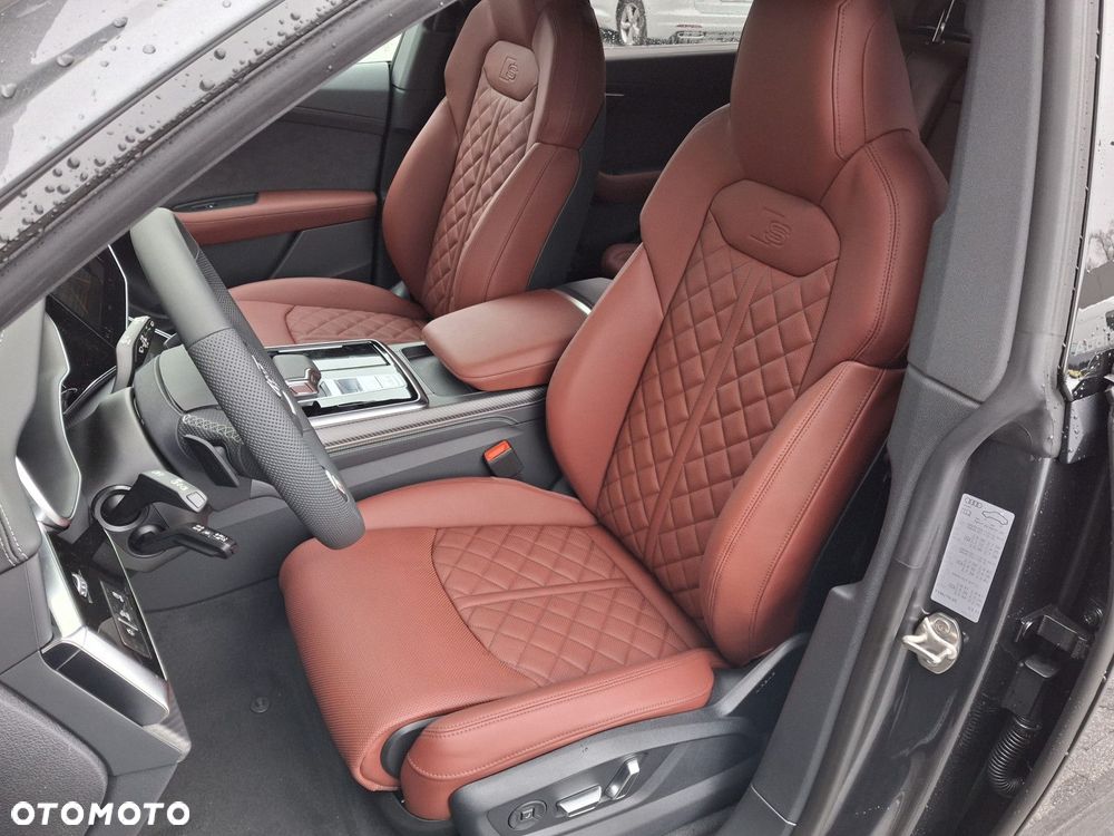 Audi SQ8 - 9