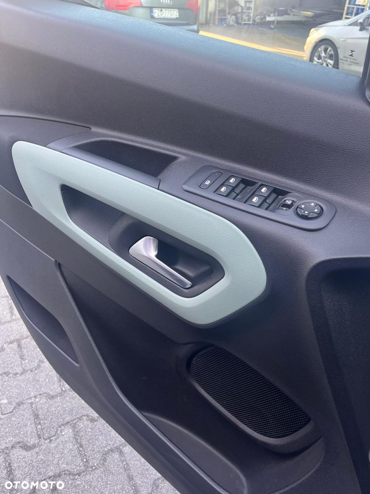 Citroën Berlingo XL BlueHDi 130 FEEL - 12