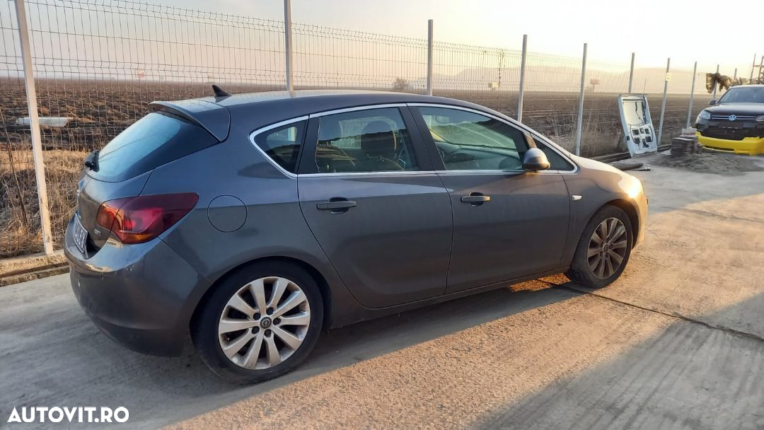 Dezmembrari Opel Astra J 1.7 CDTi - 7