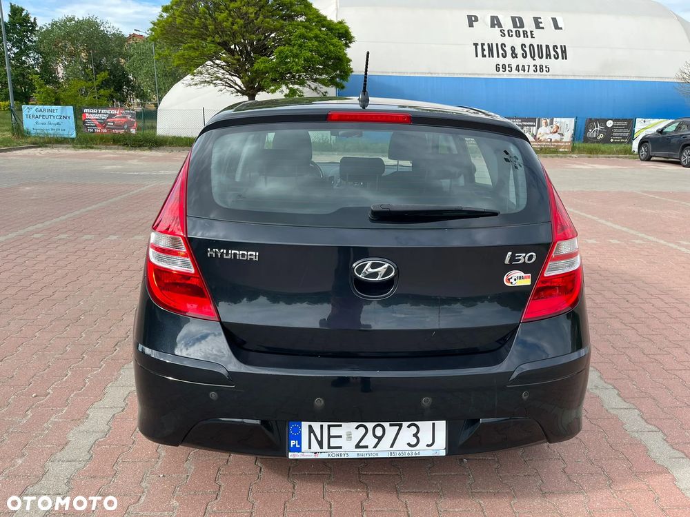 Hyundai i30 1.4 FIFA WM Edition - 16
