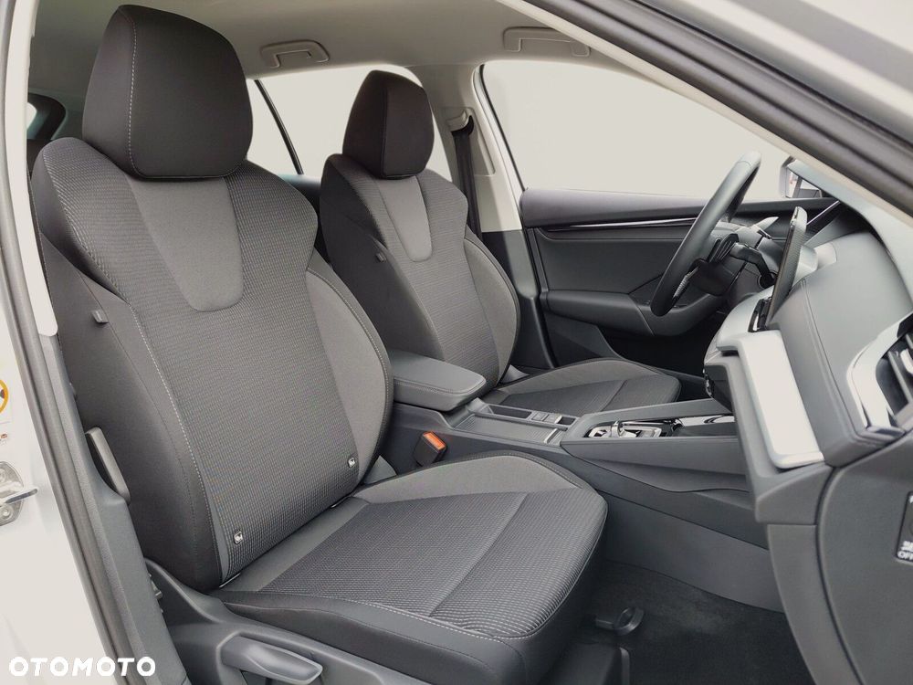 Skoda Octavia 1.5 TSI mHEV Selection DSG - 15