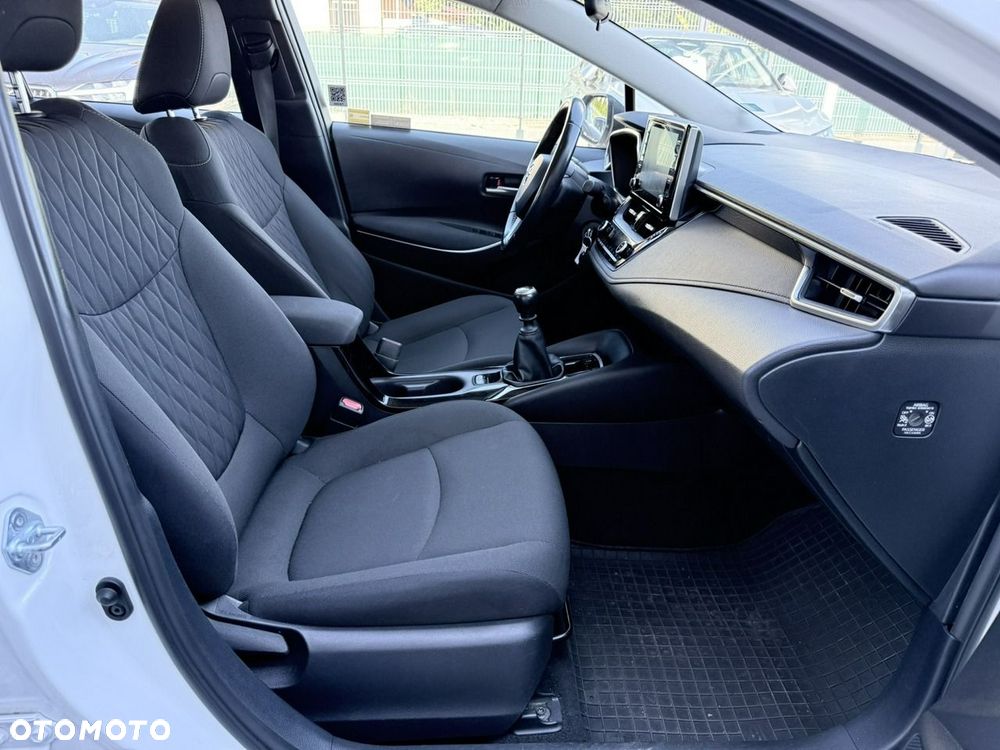 Toyota Corolla 1.5 Comfort - 17