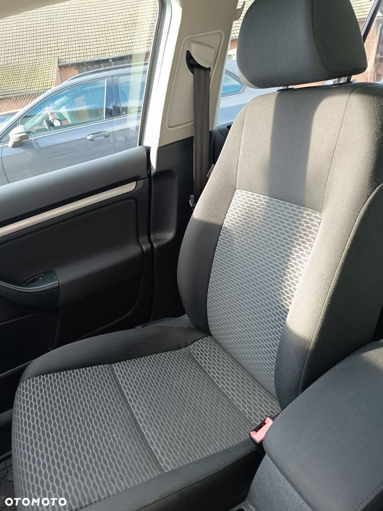 Volkswagen Golf 1.6 TDI DPF BlueMotion Technology Trendline - 14