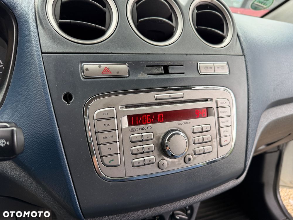 Ford Tourneo Connect - 16