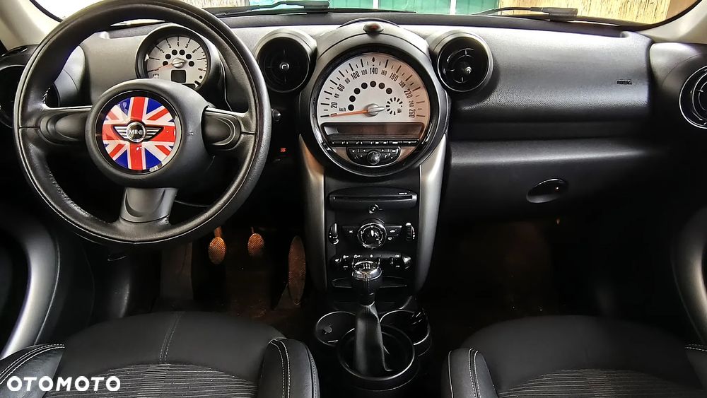 MINI Cooper 50 Camden - 5
