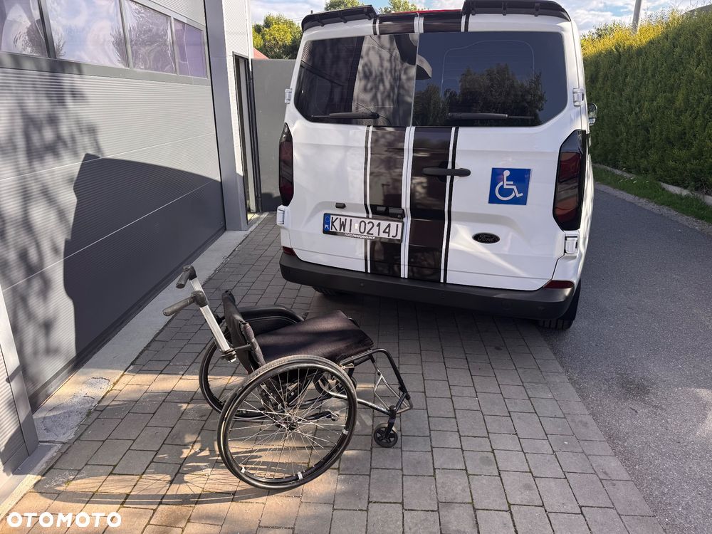 Ford Tourneo Custom - 21