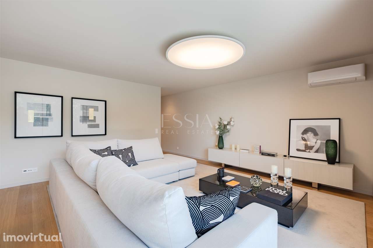 Apartamento T3 com Varanda com Vistas Rio e Mar - Grande imagem: 2/31