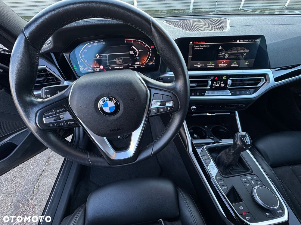 BMW Seria 3 320d Sport Line - 31
