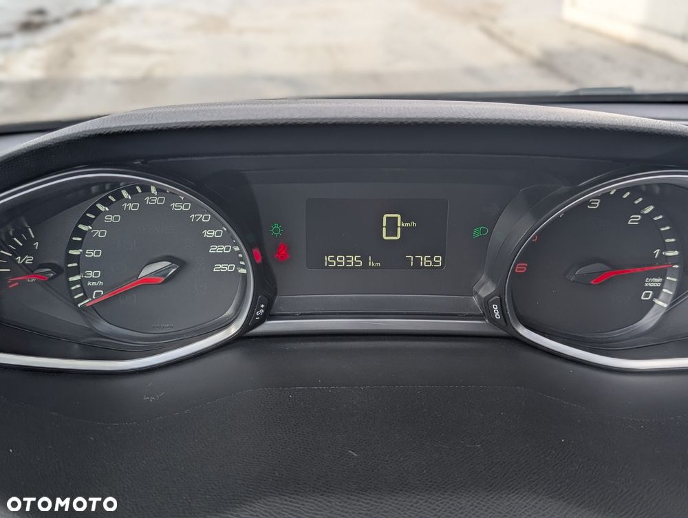 Peugeot 308 1.6 BlueHDi Active S&S - 12