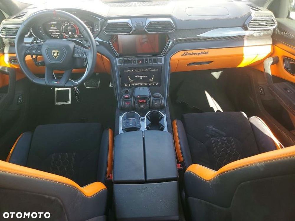 Lamborghini Urus - 9