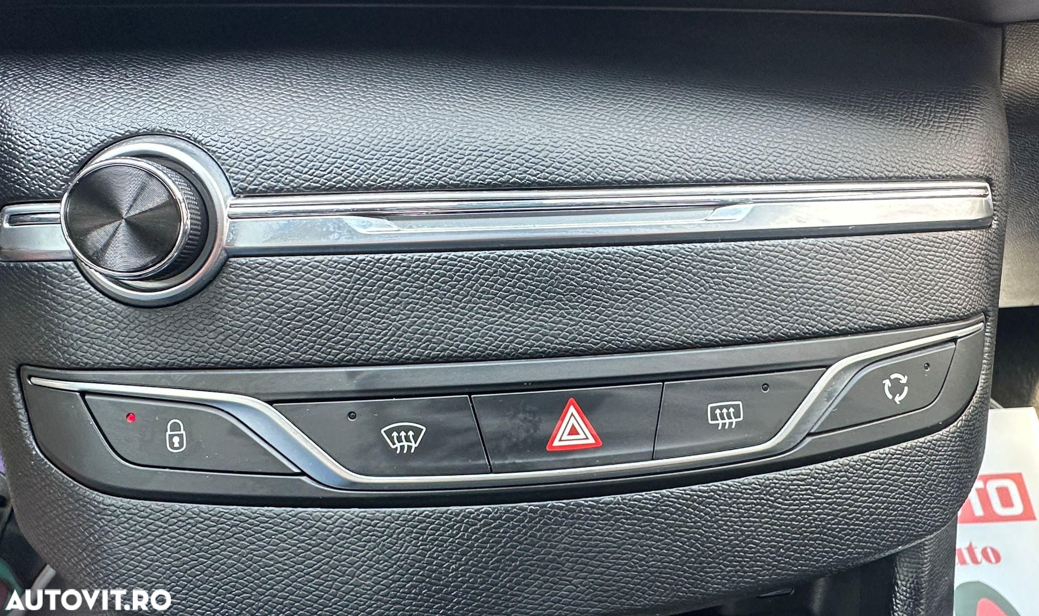Peugeot 308 - 17