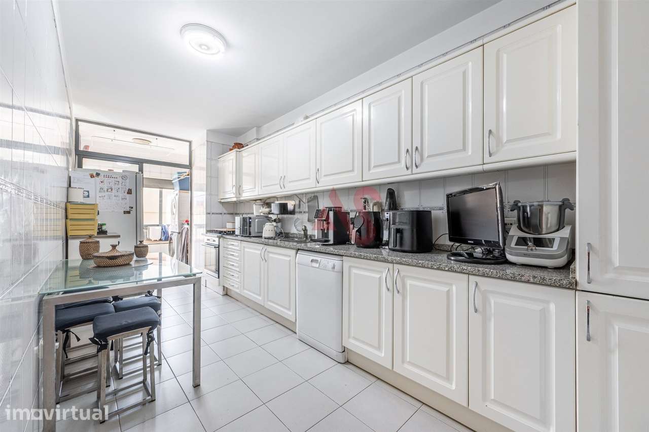 T2 com 114 m² privativos, suíte, garagem e arrumos | Cidade Jovem, Rio - Grande imagem: 3/18