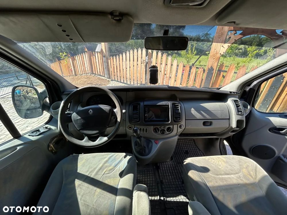 Renault Trafic Passenger - 3