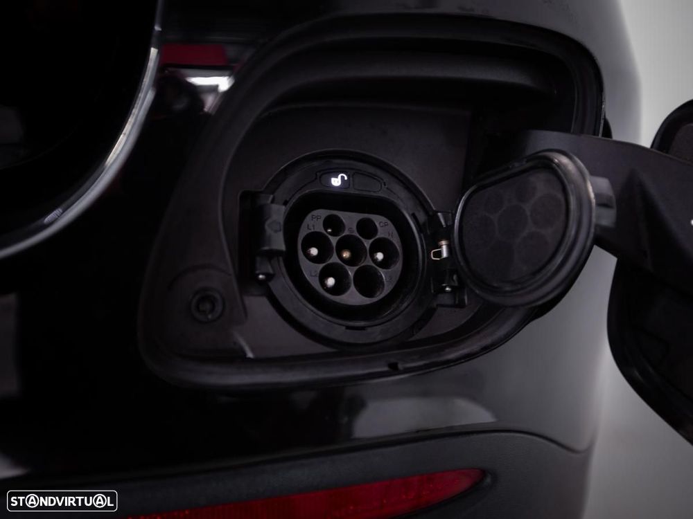 Mercedes-Benz GLC 300 de 4Matic - 38