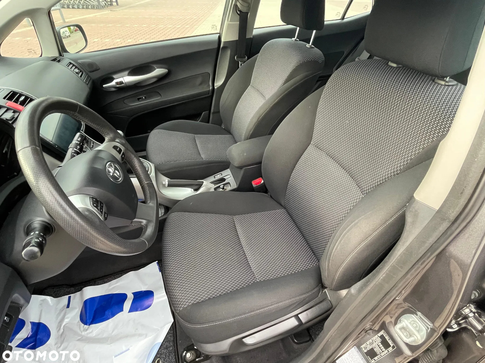 Toyota Auris 1.6 Comfort - 10