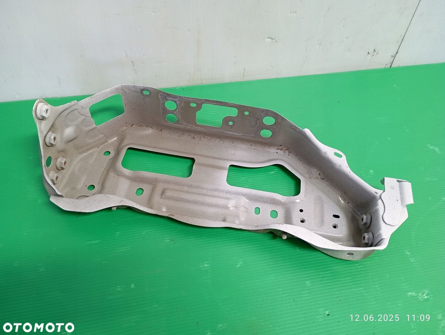 TOYOTA YARIS III 11-20 WZMOCNIENIE PRZEDNIEGO PASA PRAWE OKULAR 53202-0D906 - 1