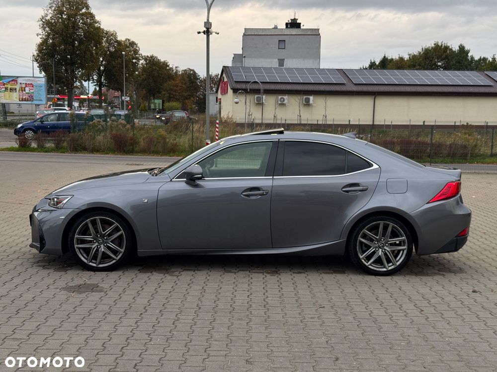 Lexus IS 200t F Sport - 4