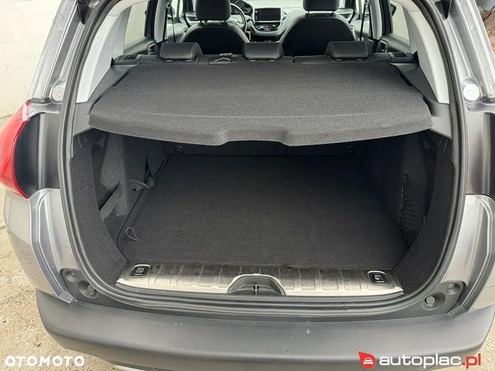 Peugeot 2008 1.2 Pure Tech GPF Allure S&S - 21