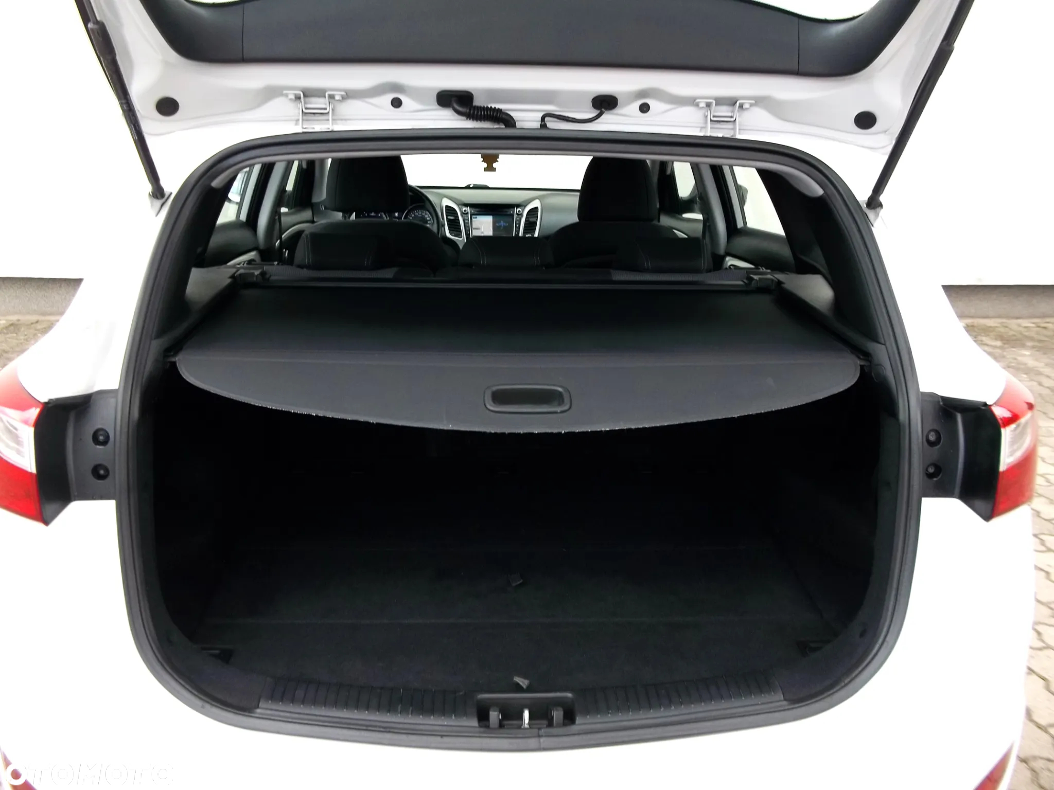 Hyundai i30 1.6 CRDi BlueDrive Premium - 10