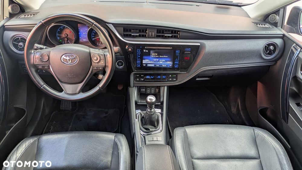 Toyota Auris - 14
