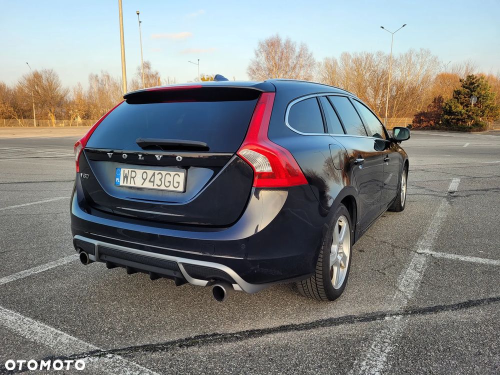 Volvo V60 T6 AWD Geartronic RDesign - 6