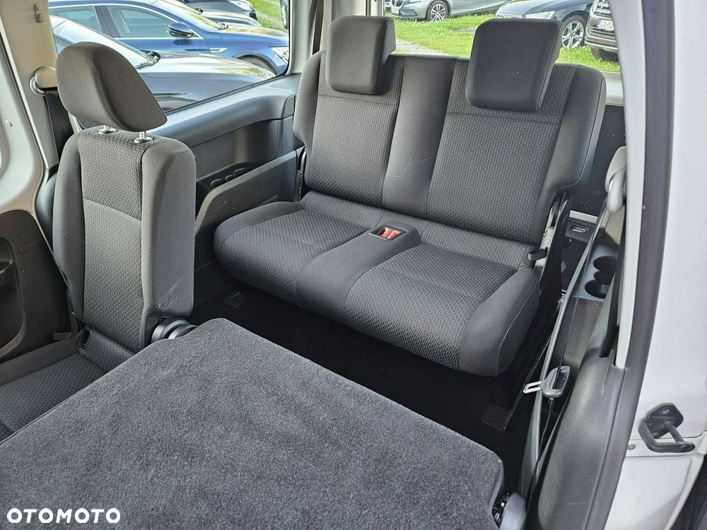 Volkswagen Caddy - 28