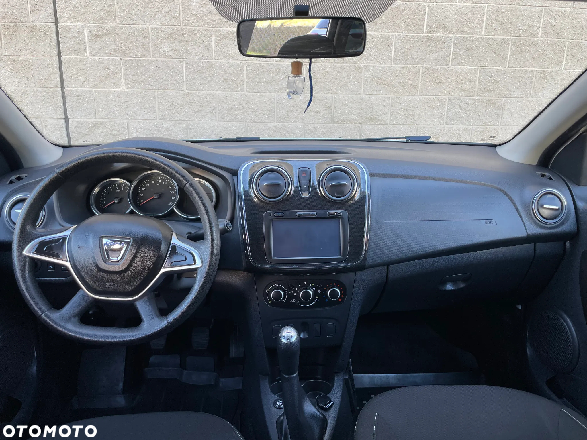 Dacia Logan MCV 0.9 TCe SL Celebration S&S - 11