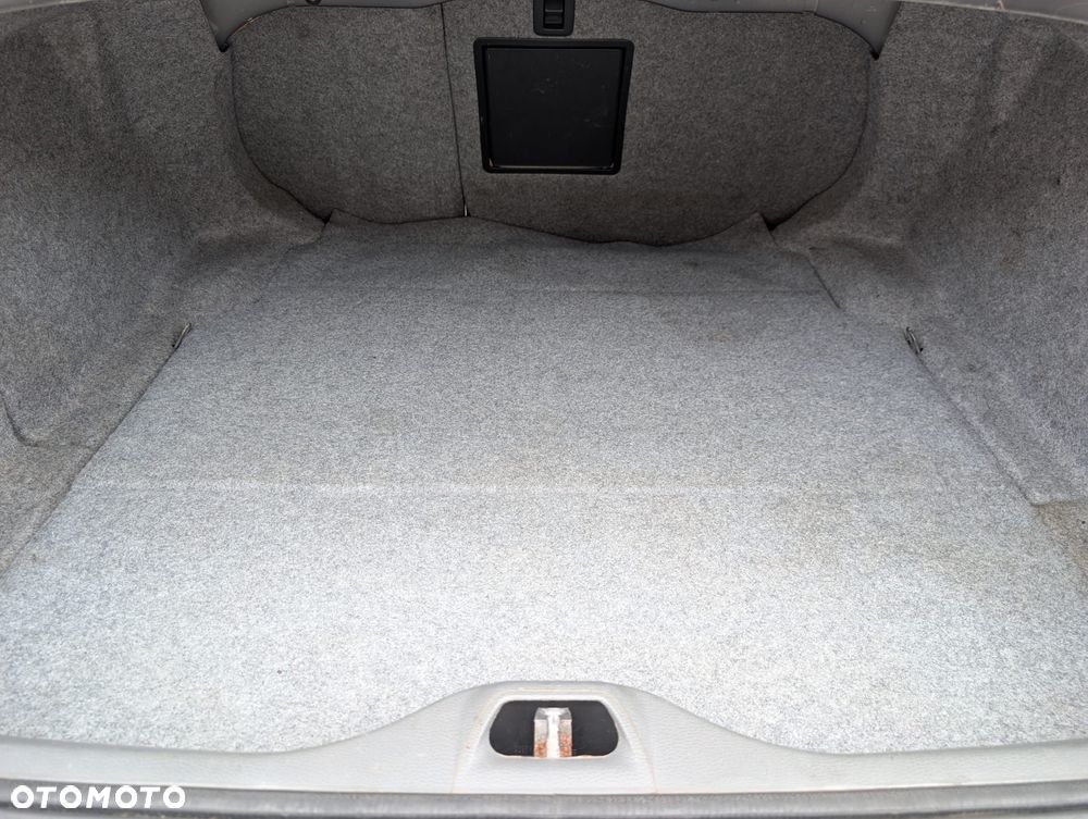 Volvo S60 2.4D Momentum - 17