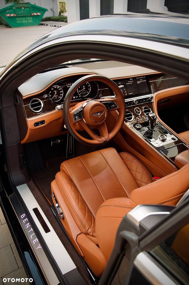 Bentley Continental GT - 12