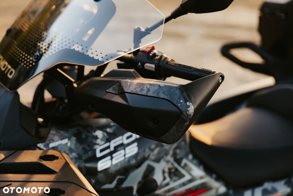 CFMoto CForce - 8