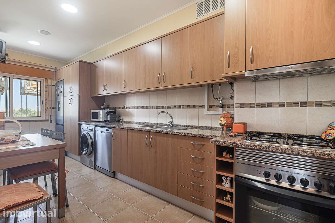 Apartamento T2 em Amora - Cruz de Pau - Grande imagem: 4/32