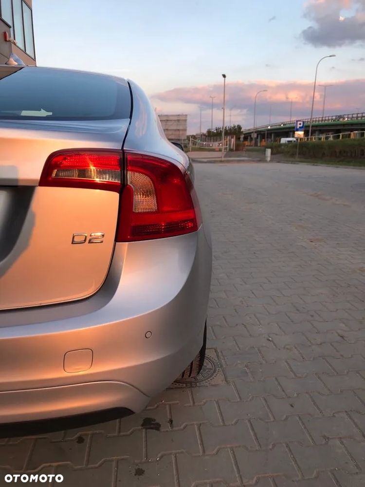 Volvo S60 D2 Momentum - 13