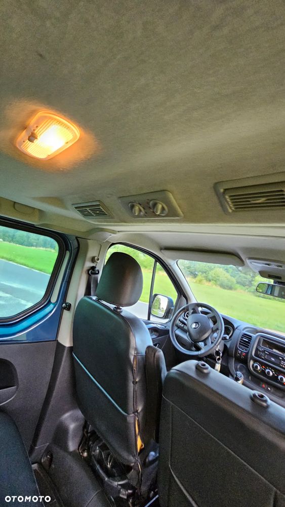Renault Trafic 2.0 dCi - 12