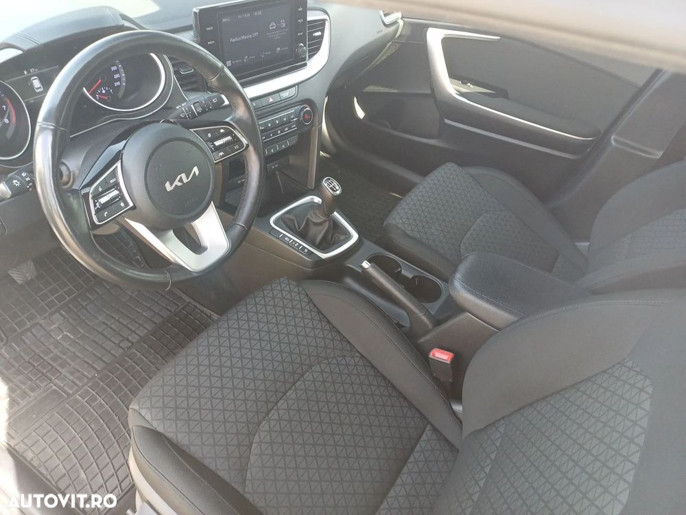Kia Ceed 1.5 T-GDI 6MT Best - 11