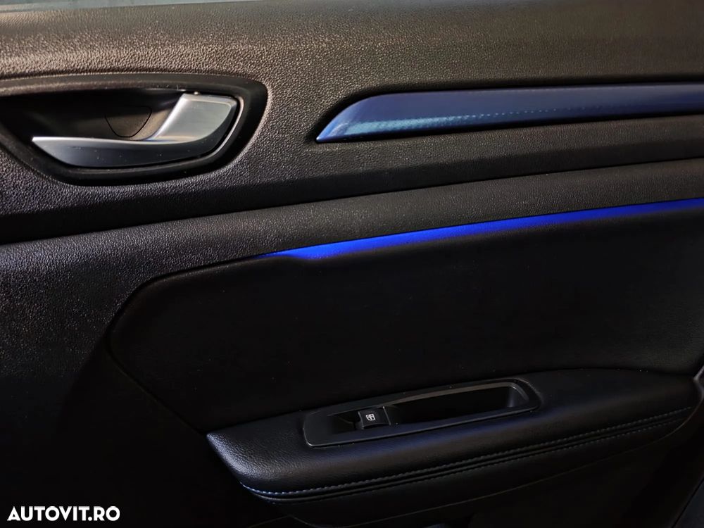 Renault Megane ENERGY dCi EDC GT - 33