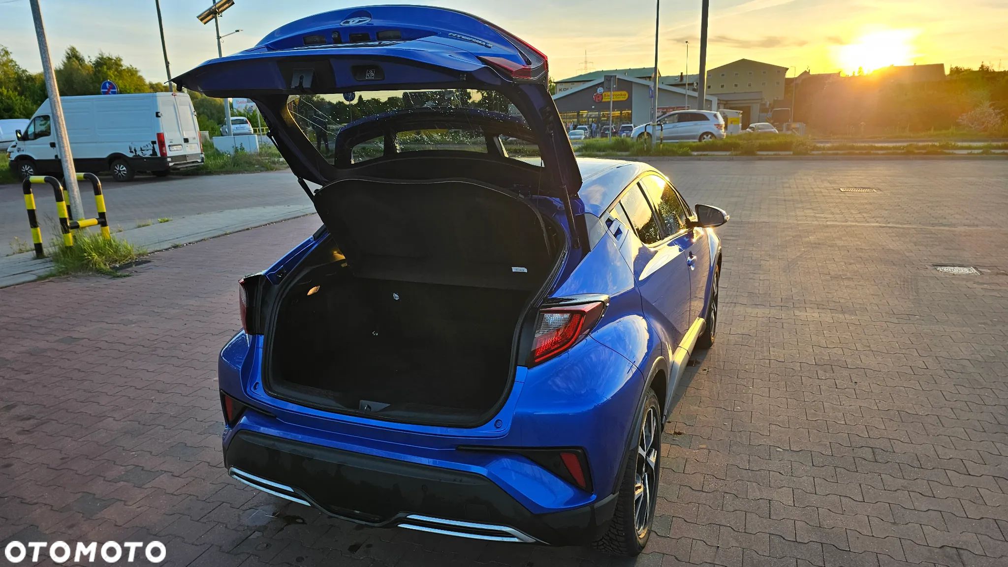 Toyota C-HR - 1