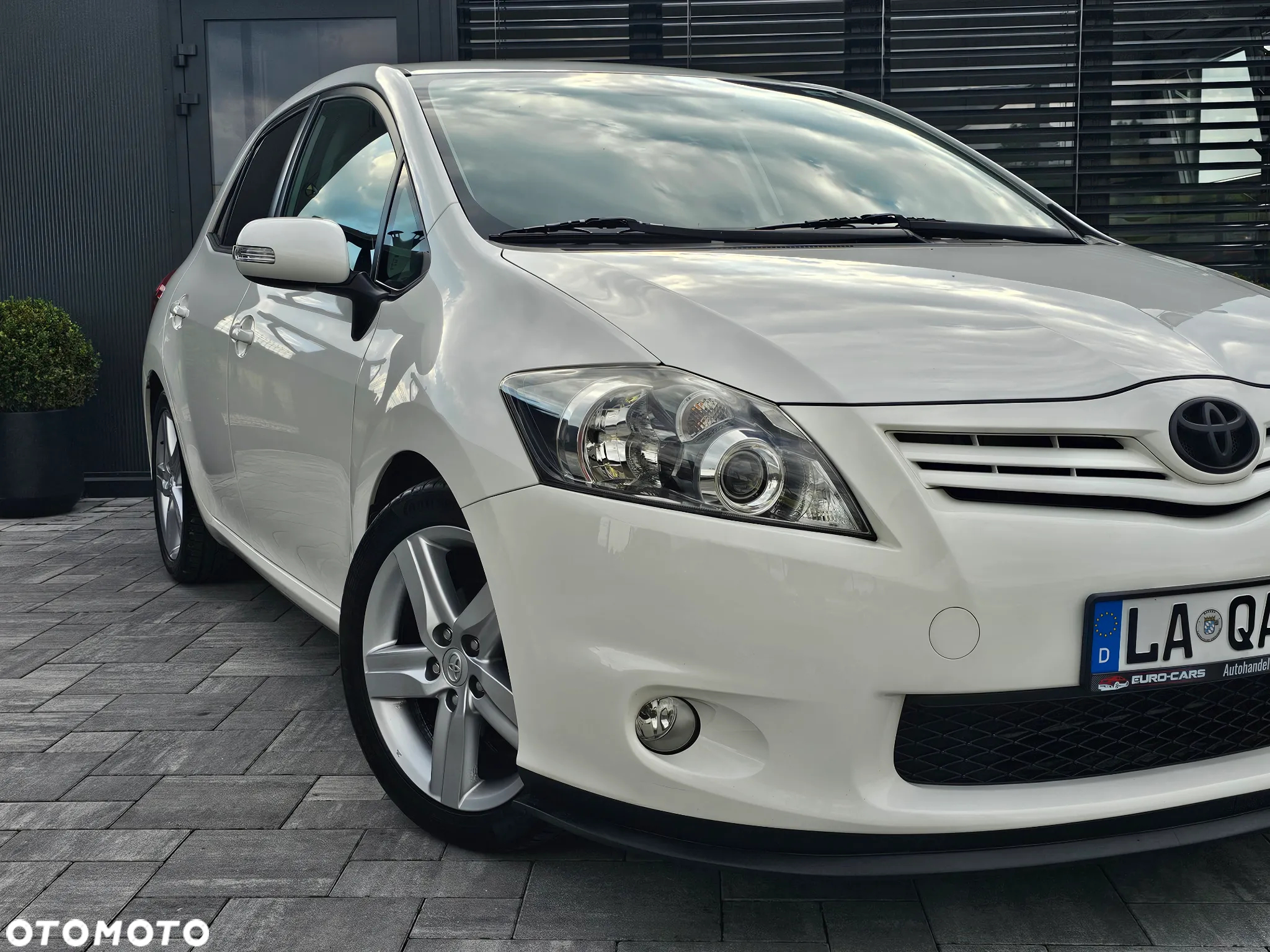 Toyota Auris 1.6 Premium - 17
