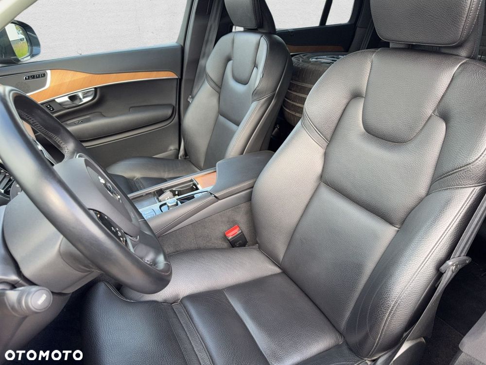 Volvo XC 90 - 12
