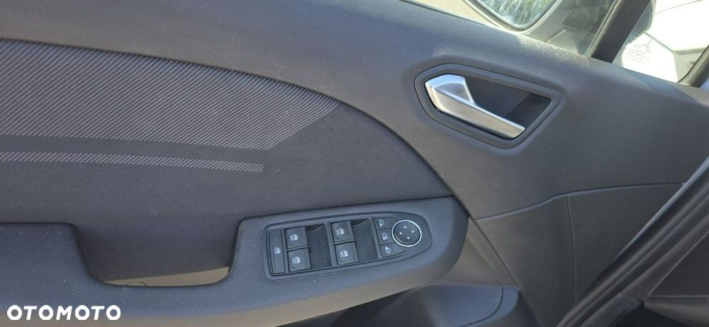 Renault Clio - 32
