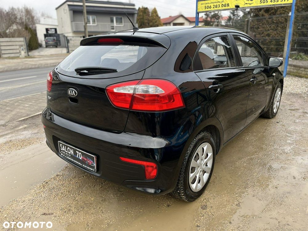 Kia Rio - 4